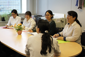 夕方の「お客様満足度向上報告会」